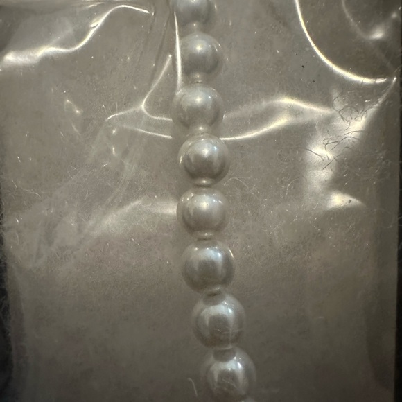 Opulenza Silver and Pearl Bracelet - Picture 2 of 4